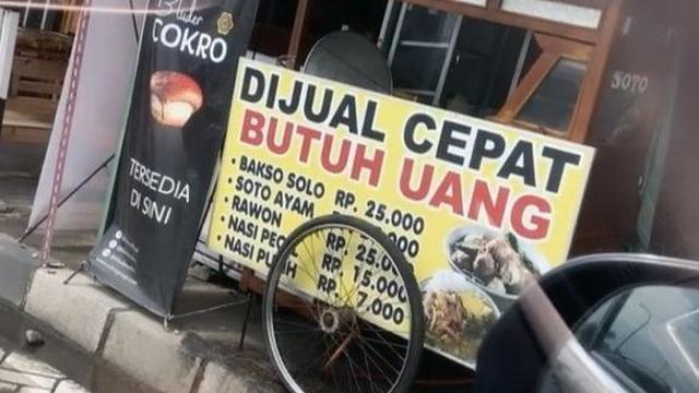 6 Tulisan Lucu di Gerobak Bakso Ini Bikin Pembeli Geleng Kepala