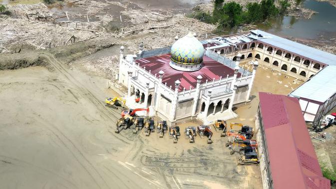 Masjid Pondok Pesantren Darul Mukhlisin Aceh yang Sempat Viral Terkepung Banjir Kayu, Begini Kondisi Terkini