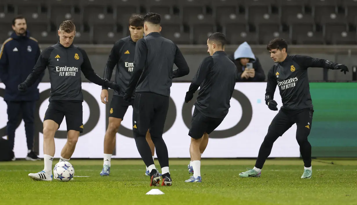 Real Madrid tampil kuat pada lima pertandingan terakhir tanpa kekalahan di semua kompetisi. (Odd ANDERSEN / AFP)