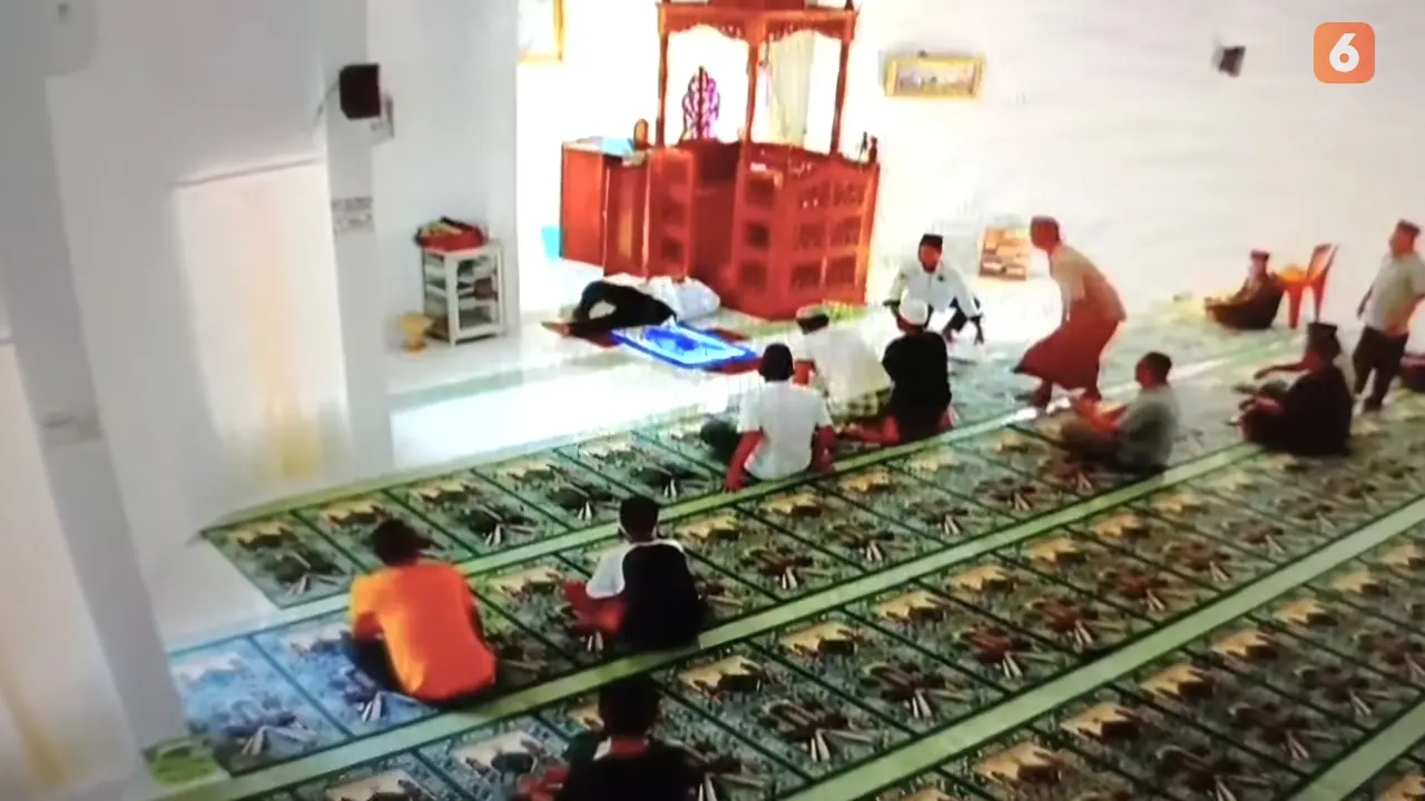 Detik-detik Husni meninggal dunia saat sedang ceramah di Soppeng (Liputan6.com/Istimewa)