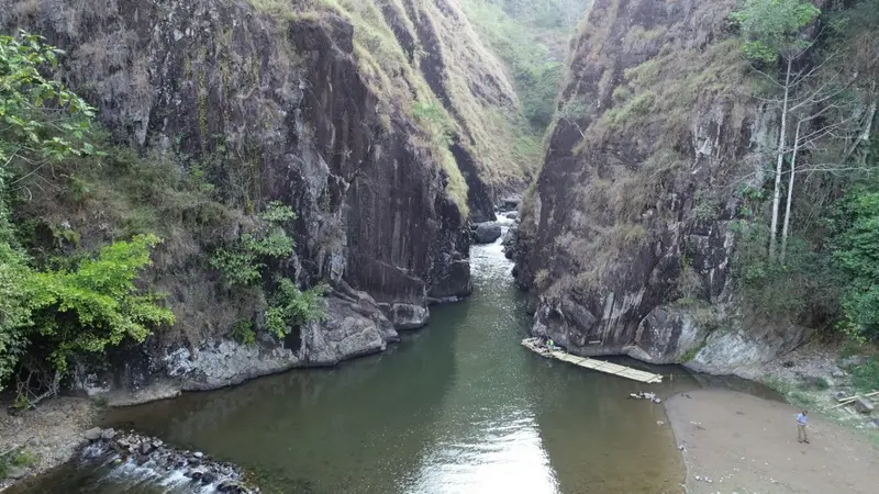 Surga tersembunyi Leuwi Tonjong, Cihurip, Garut, Jawa Barat