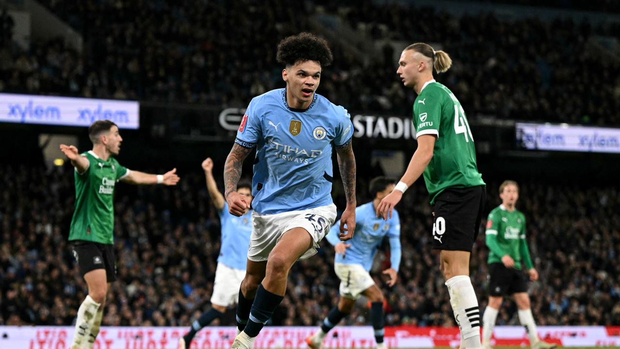 Selebrasi pemain Manchester City saat mengalahkan Plymouth