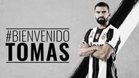 Gelandang Genoa, Tomas Rincon, resmi menjadi milik Juventus, Selasa (3/1/2017). (Juventus). 