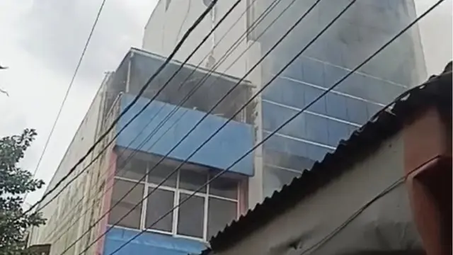Kebakaran terjadi di sebuah gedung perkantoran Terra Drone di Jalan Letjen Suprapto No.17, Cempaka Baru, Kemayoran, Jakarta Pusat.