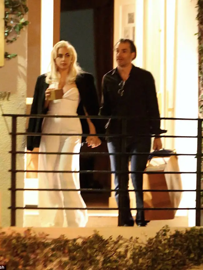 Pasangan kekasih Lady Gaga dan Christian Carino (doc.dailymail.com)