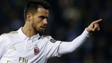 Striker AC Milan, Suso, menyumbang gol kedua ke gawang Empoli pada laga Serie A di di Stadio Carlo Castellani, Sabtu (26/11/2016). (AFP/Marco Bertorello)