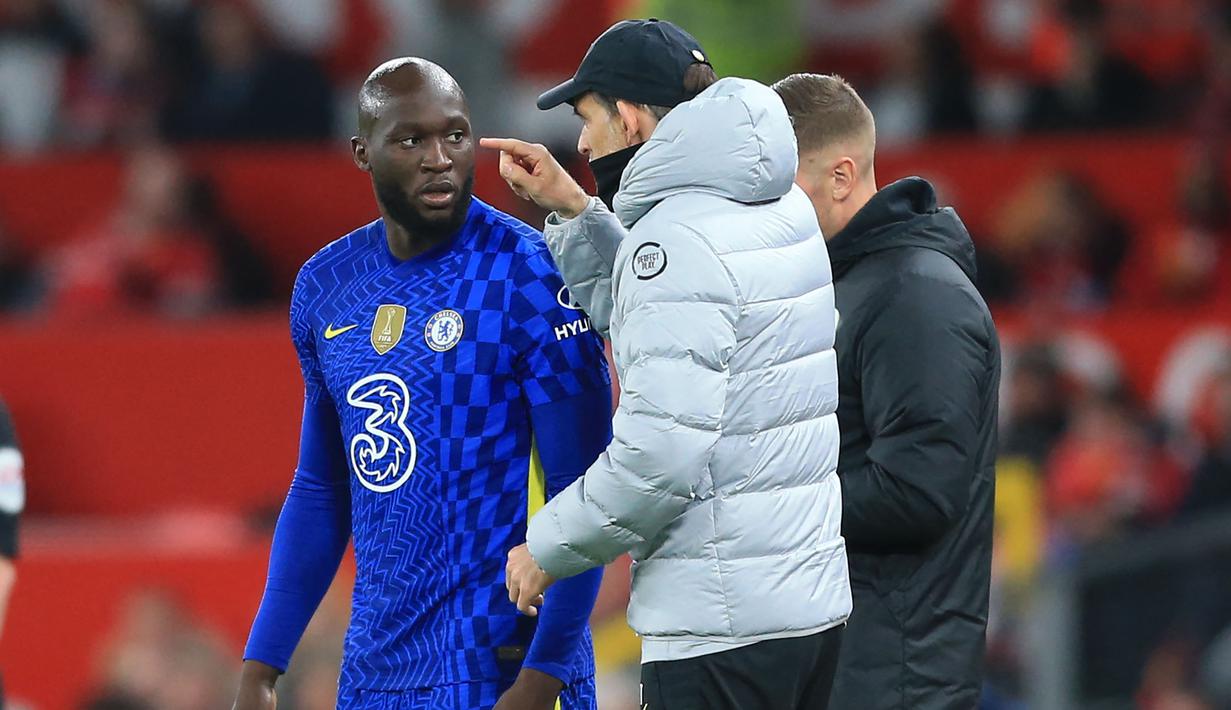 Thomas Tuchel kurang harmonis dengan Romelu Lukaku. Pelatih asal Jerman itu disebut kesal usai mendengar pernyataan Lukaku yang mengaku tidak bahagia di Stamford Bridge. Alhasil bomber Belgia itu kerap dicadangkan sang pelatih. (AFP/Lindsey Parnaby)
