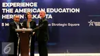 Rektor Sampoerna University, Wahdi Salasi April bersama Istri Dubes Amerika Sofia Blake dan COO Sampoerna School System Marshall E Schott membuka Sampoerna Eduacation Expo 2016 di Gedung Sampoerna Square, Jakarta, Sabtu (5/36). (Liputan6.com/Yoppy Renato)