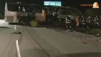 Traktor Hantam Bus Wisata - Tikus `Berulah` di Kereta