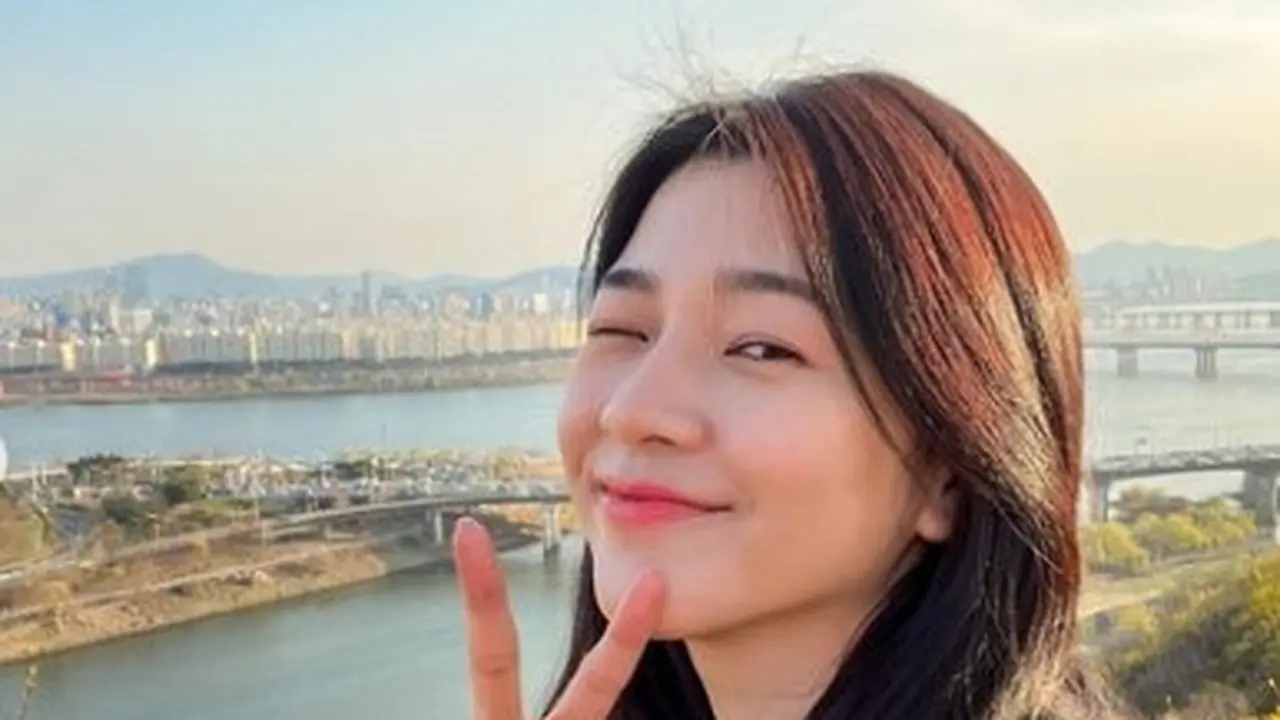 Pesona Amelia Tantono, YouTuber Indonesia di Korea Selatan