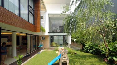 8 Inspirasi Menata Halaman Belakang Rumah Agar Penghuni Makin