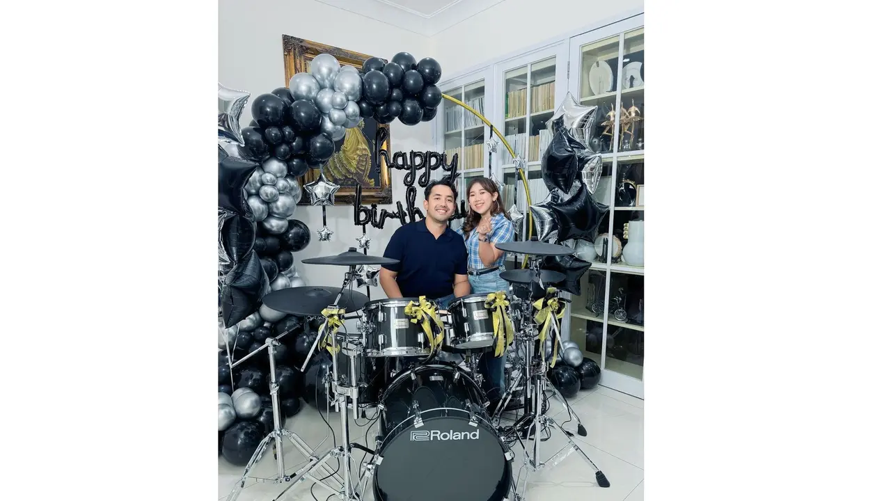 Momen Perayaan Ulang Tahun Suami Kiki Saputri, Beri Kado Istimewa