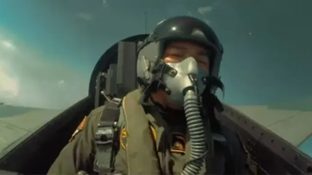 Deva Mahenra di Film Serigala Langit