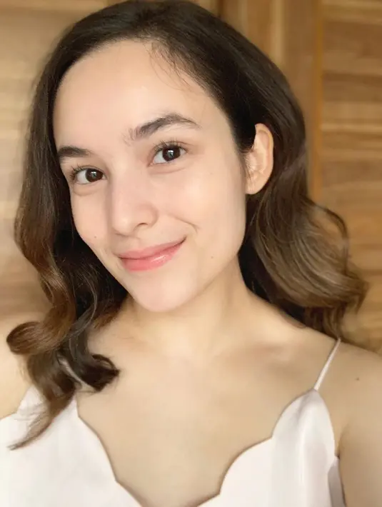 Meskipun berusaha melakukan banyak kegiatan, Chelsea Islan sebagai sosok yang biasa sibuk di luar rumah mengaku bingung ketika harus berdiam diri. Meskipun ia bersyukur bisa memiliki waktu lebih banyak bersama keluarga. (Instagram/chelseaislan)