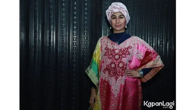 5 Potret Ratna Dilla yang Menikah 9 Bulan dan Memutuskan Cerai