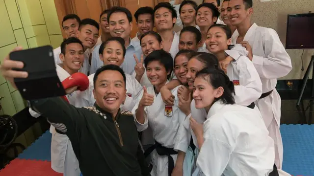 Menpora Imam Nahrawi saat meninjau Pemusatan Latihan Nasional (Pelatnas) Karate