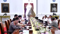Presiden Joko Widodo atau Jokowi menggelar rapat di Istana Kepresidenan Jakarta, Selasa (1/8/2023). (Foto:Liputan6/Lizsa Egaham)