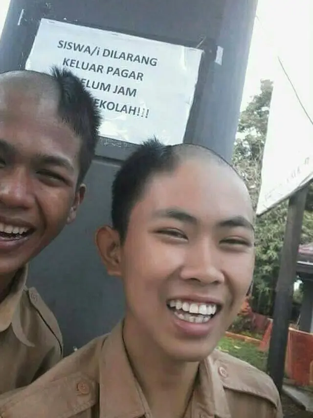 Momen dihukum guru (foto: instagram/@drama.sekolah)