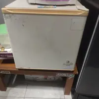 Ramadan dan Lebaran yang Fitri, Ini Cara Bersihkan Jamur yang Menempel di Kulkas Tanpa Harus Disikat (Credit/Instagram@barangbekasmahasiswa)