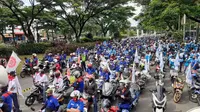 Ribuan buruh di kawasan Tangerang Raya turun ke jalan demo Omnibus Law Cipta Kerja, Kamis (22/10/2020). (Liputan6.com/ Pramita Tristiawati)