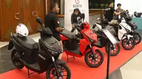 Sepeda motor listrik Gesits dalam pameran Indotrans Expo 2019 di Jakarta Convention Center (JCC), Jumat (13/9/2019). Pameran tersebut untuk menunjukkan potret keberhasilan pemerintah dalam pembangunan di bidang transportasi, infrastruktur, dan pariwisata. (Liputan6 com/Angga Yuniar)