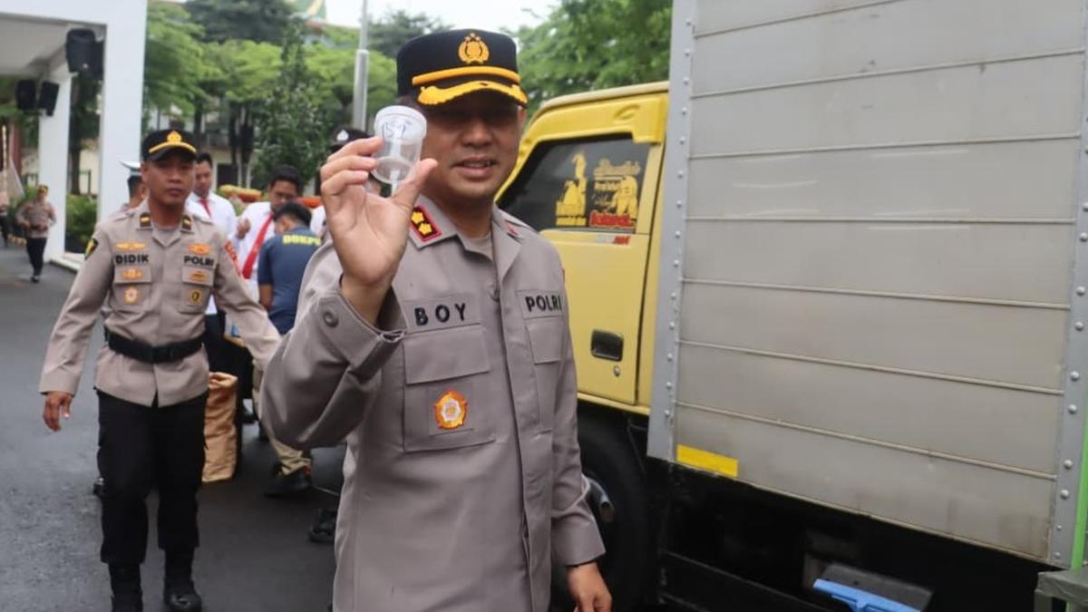 Kapolres Tangsel dan Seluruh Anggota Lolos Tes Urine, Tegas Tolak Narkoba