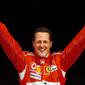 Michael Schumacher yang memulai karir pada tahun 1991 di GP Belgia hingga pensiun pada tahun 2012 di GP Brasil, tentu menyisakan kenangan. Tak hanya tentang kenangan juara nya namun juga beberapa kontoversinya. Berikut 5 daftar kontroversi  yang pernah menyelimuti dirinya. (Foto: AFP/Damien Meyer)