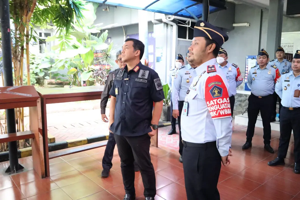 Direktur Jenderal Imigrasi, Silmy Karim, meninjau peningkatan fasilitas pada Kantor Imigrasi Kelas I Non TPI Tangerang, Kamis (27/03/2023)