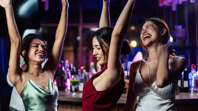 ilustrasi dance birthday party