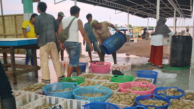 Ilustrasi - Suasana TPI PPSC Cilacap, Jawa Tengah. (Foto: Liputan6.com/Muhamad Ridlo)