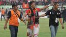 Bek Persija Jakarta, Maman Abdurrahman, merayakan kemenangan atas Persib Bandung pada laga Liga 1 Indonesia di Stadion Manahan, Solo, Jumat (3/11/2017). Persija menang 1-0 atas Persib. (Bola.com/Ronald Seger)
