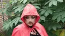 Kekeyi jadi vampir ini sukses tuai atensi warganet. Warganet sangat terhibur dengan permainan kostum hingga makeup Kekeyi yang totalitas. Tak ayal postingan Kekeyi ini banjir like dan komentar dari netizen. (Liputan6.com/IG/rahmawatikekekeyiputricantikka23)