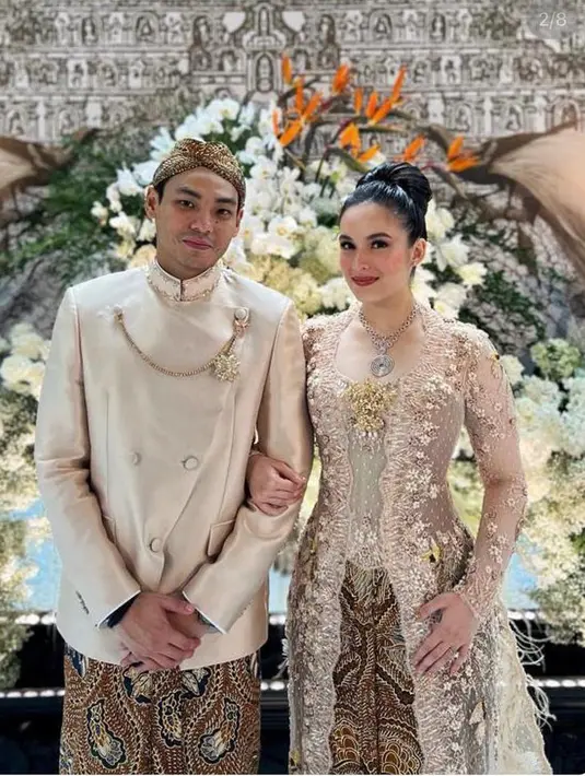 Chelsea Islan resmi dilamar sang kekasih hari ini. Intip potretnya yang tampil anggun berkebaya. (Instagram/jusuf_long).