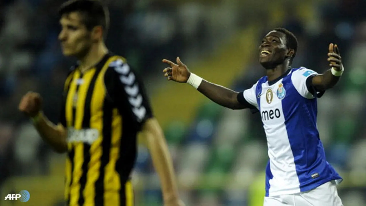 christian-atsu-130828b.jpg