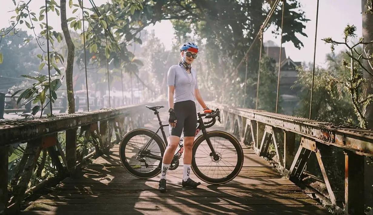 (Instagram/lunamaya)