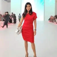 Keempatnya tampil terkoordinasi dengan gaun warna merah saat menghadiri fashion show Pond's Age Miracle di Jakarta Fashion Week 2023 [IG @therealdisastr]