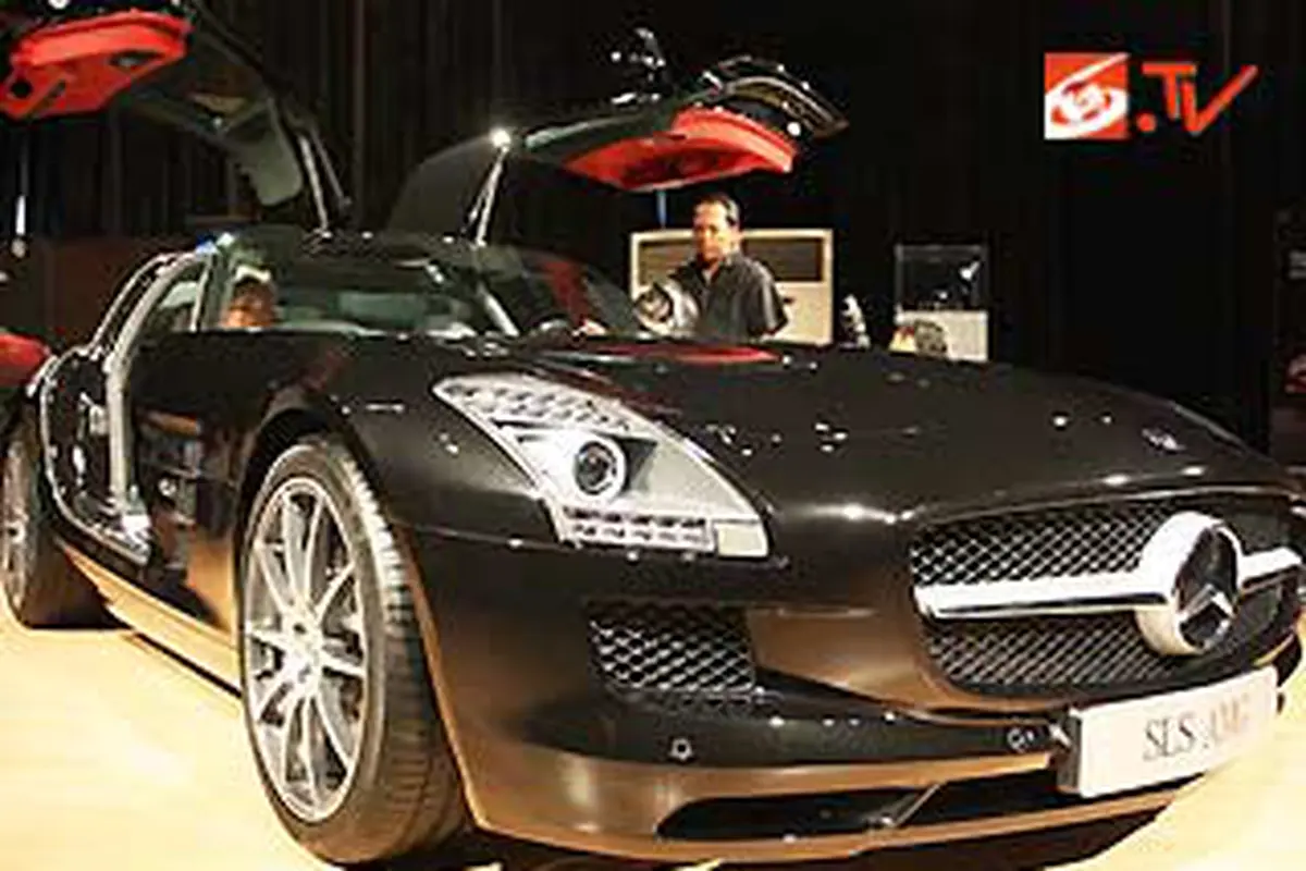 100623aakt-mercedes.jpg