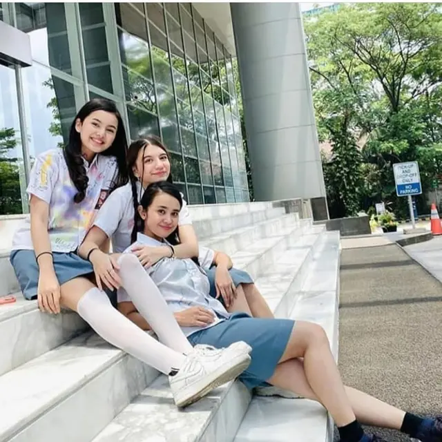 7 Potret Kebersamaan Pemain Cinta Mulia di Balik Layar, Kompak Banget