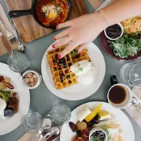 Ilustrasi Makan (Photo by Ali Inay on Unsplash)