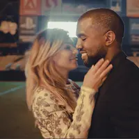 Oktober sepertinya bulan spesial bagi aktris sekaligus model seksi Kim Kardashian. Tidak lama setelah merayakan ulang tahunnya ke-35 pada 21 Oktober 2015 kemarin, secara meriah dan istimewa. (Via Instagram/@kimkardashian)