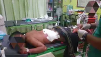 NWR tengah mendapat perawatan medis di RSUD Syamrabu Bangkalan. (Foto Humas polres Bangkalan untuk liputan 6.com)