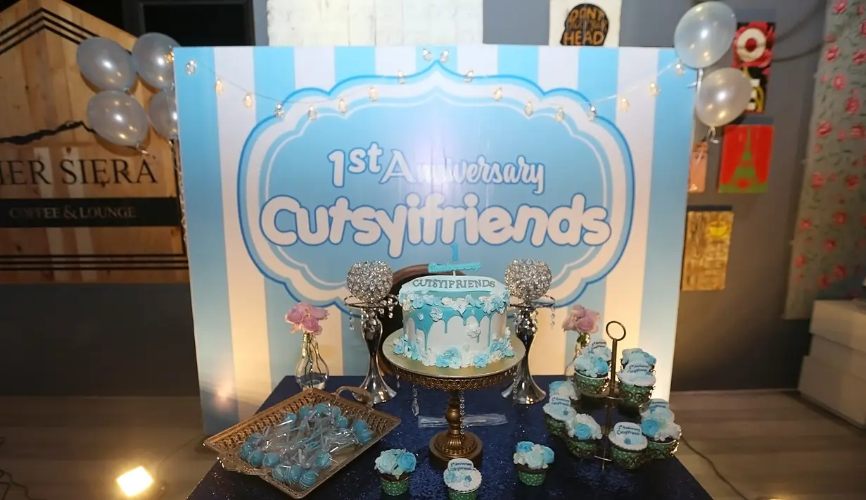 Meski baru melaksanakan ulang tahun perdana, ulang tahun cut syifriends terlihat sangat meriah do Tier Sera Longe and Cafe, Bogor. (Bambang E. Ros/Bintang.com)