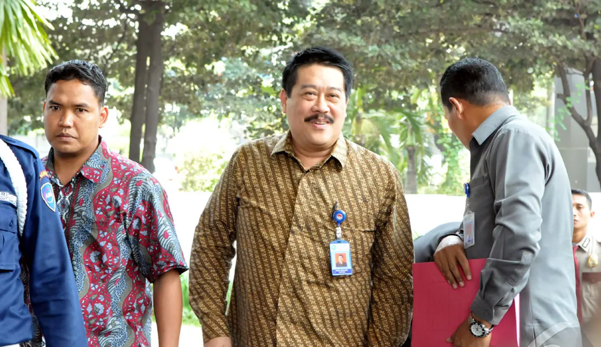 Saat didesak lebih jauh, Agus hanya mengungkapkan delapan LHA berkaitan dengan sektor migas yang ditangani Kementerian ESDM, SKK Migas dan oknum-oknum di DPR RI, Jakarta, Selasa (9/9/2014) (Liputan6.com/Panji Diksana)