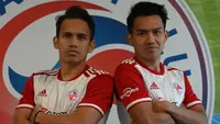 Egy Maulana Vikri dan Witan Sulaeman. (Instagram/@fk_senica)