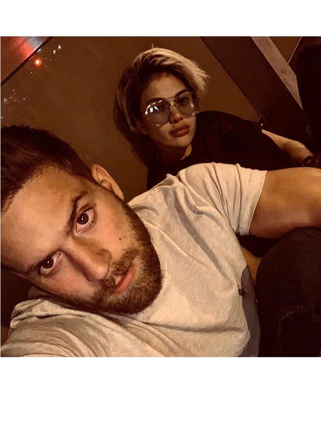 Nikita Mirzani Dilamar Pacar Bulenya, Ini 6 Potret Kemesraan Keduanya