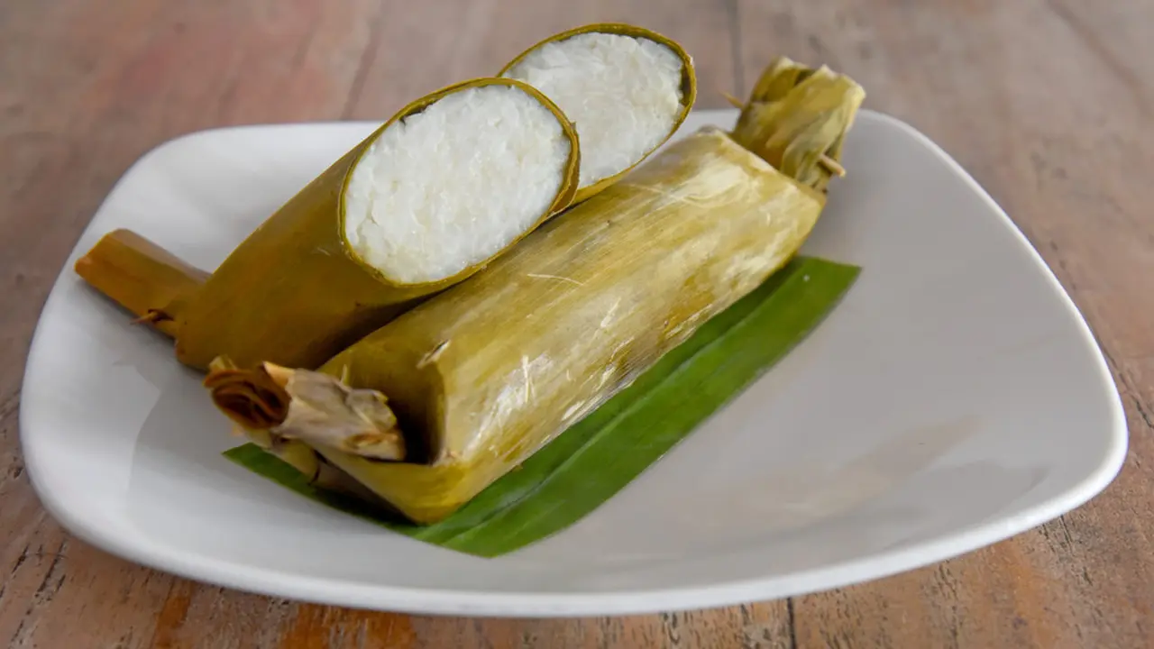 Trik Membuat Lontong Lebaran Tahan Lama, Biar Nggak Gampang Berair dan Basi!