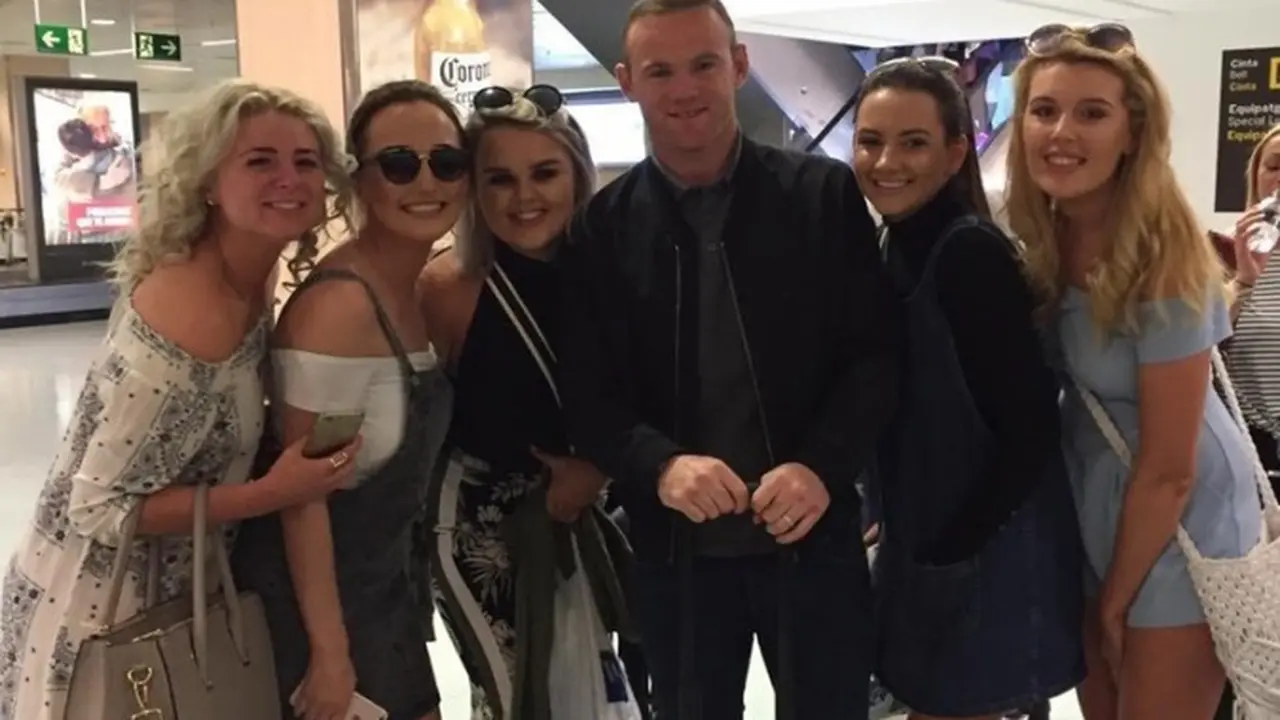 Wayne Rooney bersama lima wanita cantik