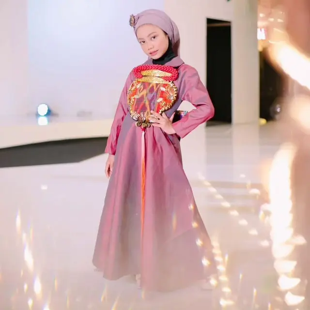 Azalea Syelyyendra