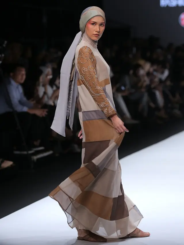 Indonesia Fashion Forward (IFF) mempersembahkan KAMI - NEOMA/ Photo by Deki Prayoga - FIMELA.com