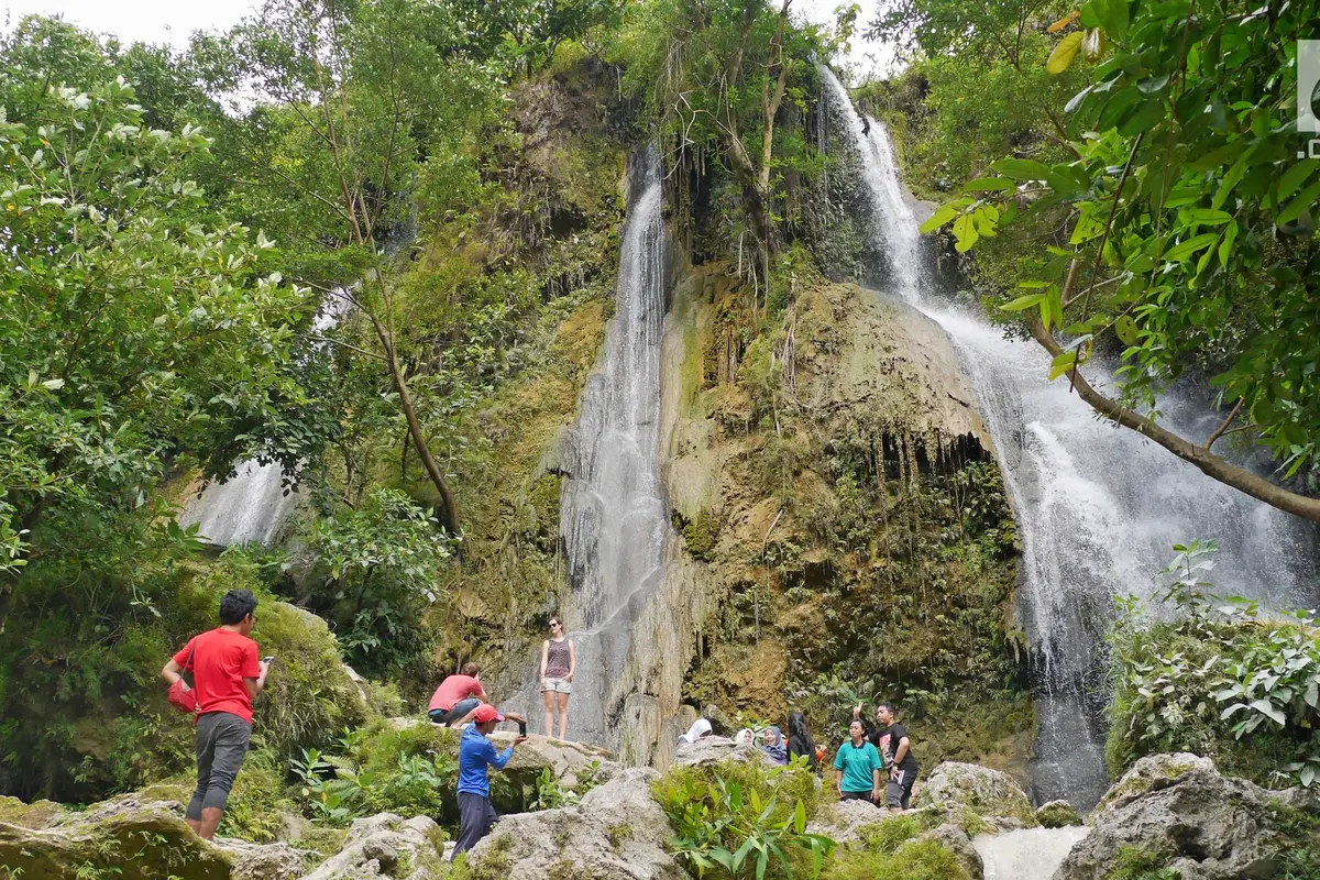 PHOTO: Menikmati Perjalanan Wisata ke Air Terjun Sri Gethuk
